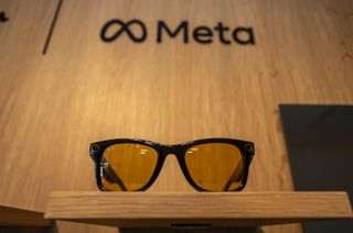Meta revela accidentalmente un video de sus primeras gafas inteligentes Ray-Ban con pantalla integrada