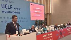 Barcala solicita en la Cumbre Mundial de Ciudades en China una financiación equitativa para los municipios