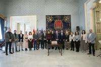 Alicante rinde homenaje a las víctimas del Holocausto en un emotivo evento con la comunidad judía