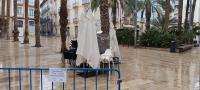 Alicante suspende actividades al aire libre y cierra el Castillo por alerta meteorológica