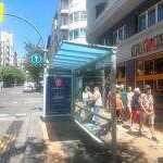 Alicante impulsa la modernización de las paradas de autobús urbano con innovadores paneles informativos