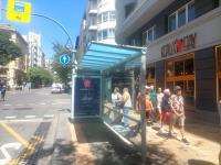 Alicante impulsa la modernización de las paradas de autobús urbano con innovadores paneles informativos