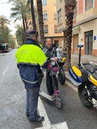 Control de patinetes en Alicante: Nuevas medidas de seguridad ante la normativa de la DGT