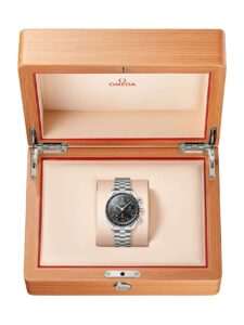 Omega presenta un nuevo Speedmaster de 38 mm inspirado en el Moonwatch
