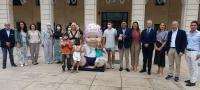 Solidaridad en Alicante: La exposición 'Baby Pelones' apoya a niños con cáncer